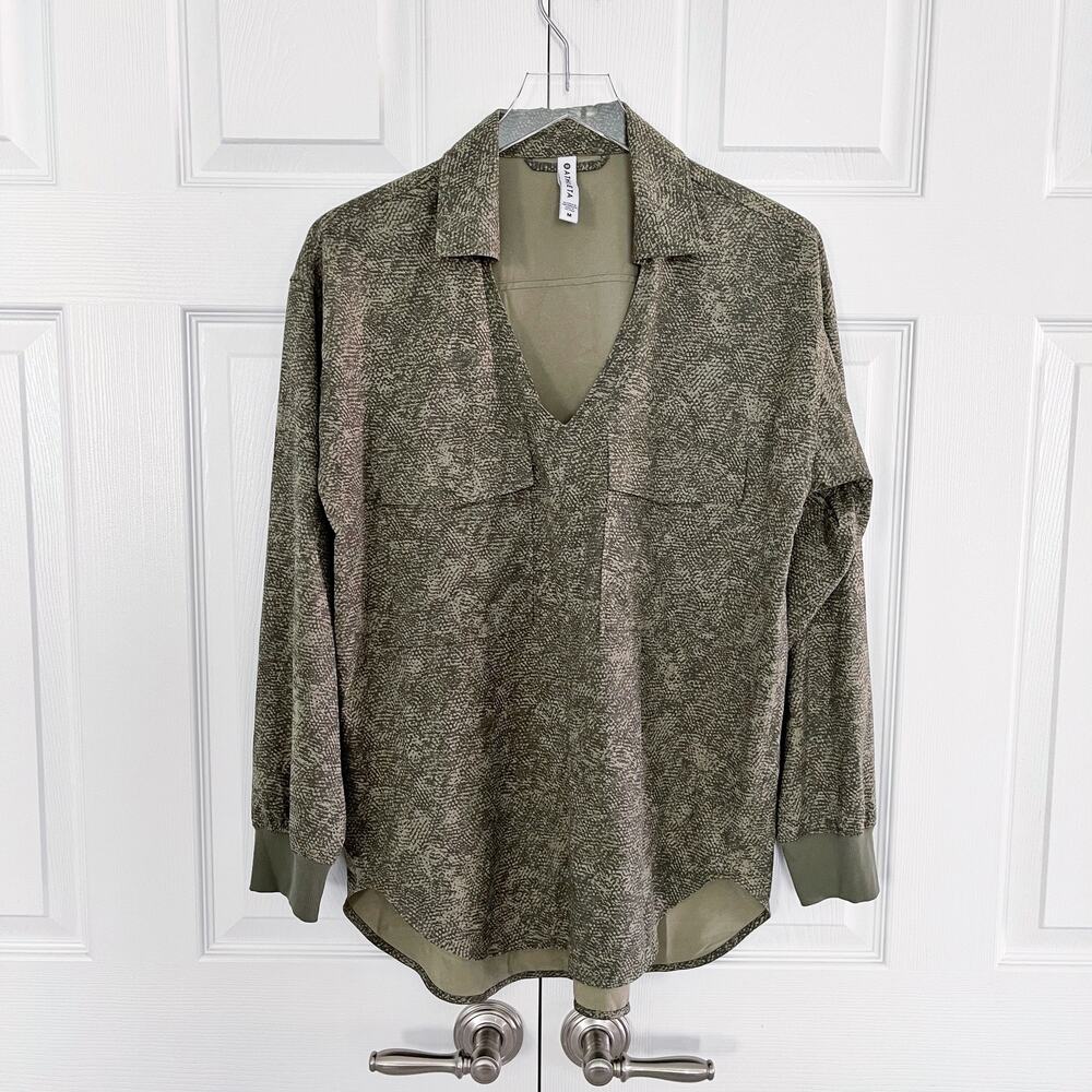 Athleta Zuma Printed Top in Viper Shadow Olive